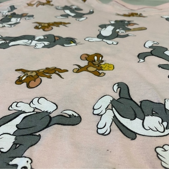 Tom and Jerry Graphic Tee, All Over Print, Pink, XL - Picture 3 of 8